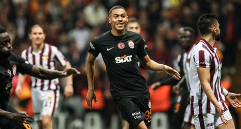 Galatasaray'da yeni transfer Vinicius golle başladı - TRT Spor - Türkiye`nin güncel spor haber kaynağı